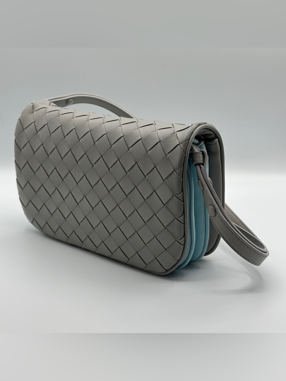 Bottega Veneta
Intrecciato Leather Shoulder Bag